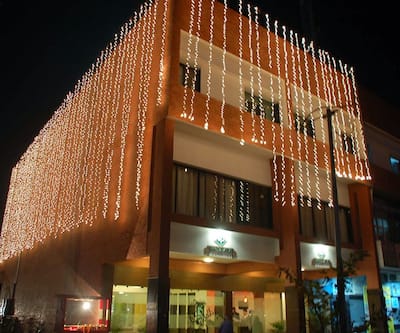 https://imgcld.yatra.com/ytimages/image/upload/t_hotel_yatra_city_desktop/v1433486405/Domestic Hotels/Hotels_Panchkula/Hotel Pallavi West Convention Center/Overview.jpg